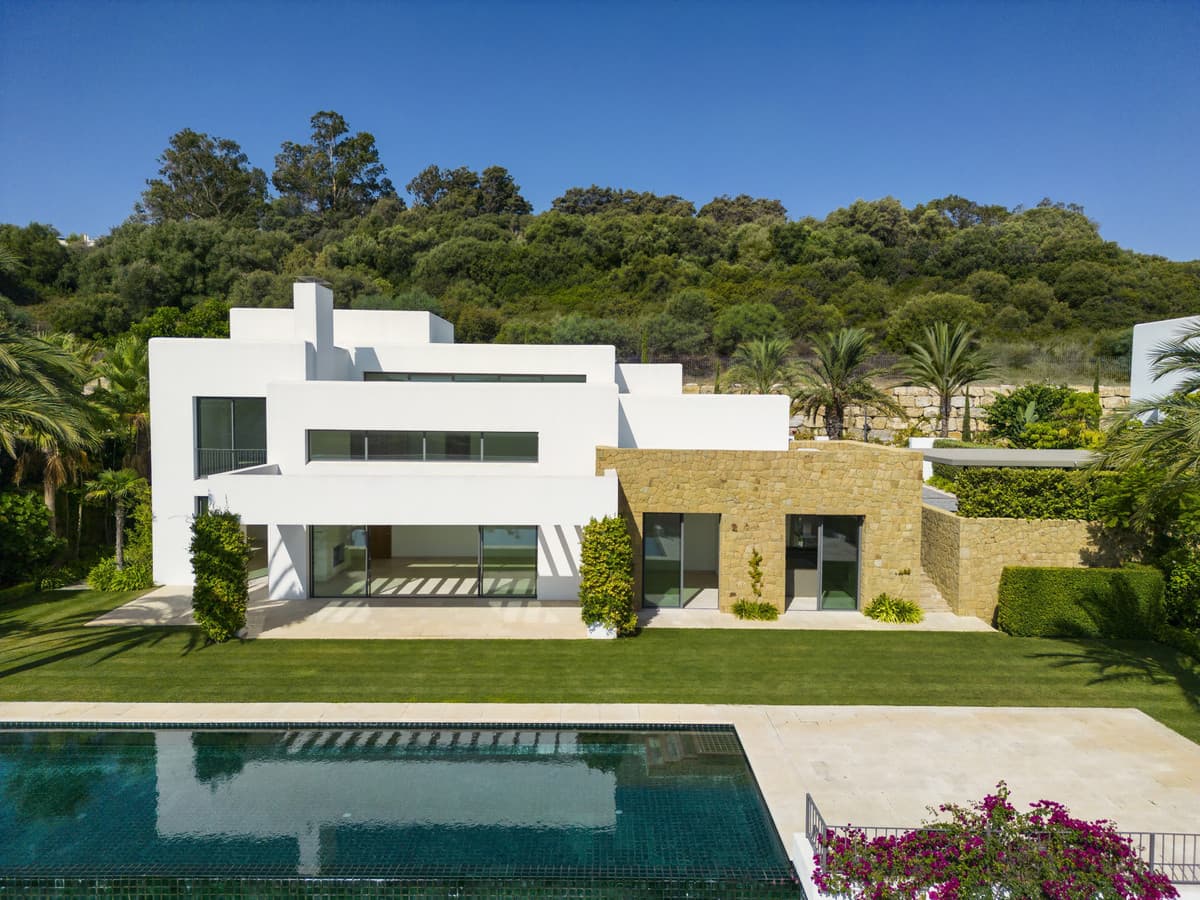 Detached Villa in Casares — photo 1 of 10