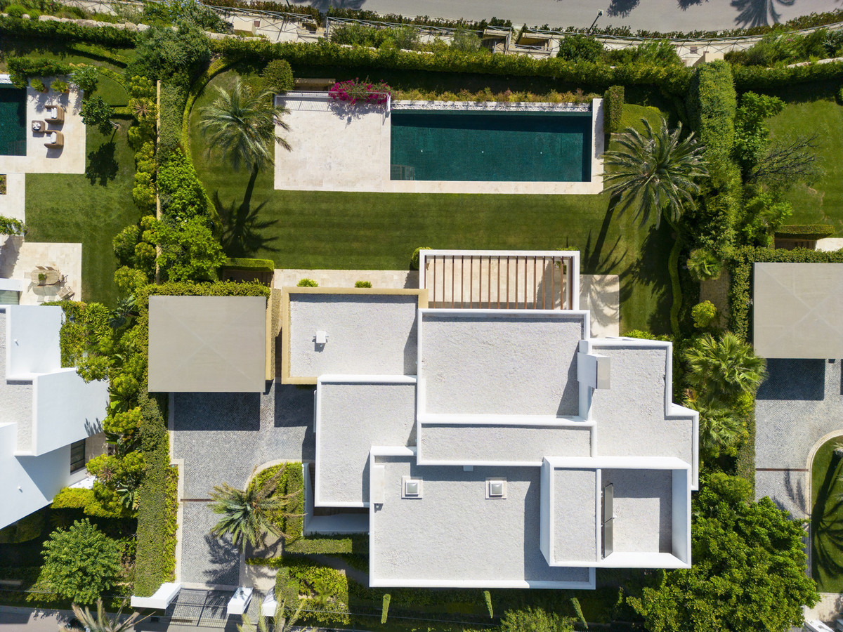 Detached Villa in Casares — photo 3 of 10
