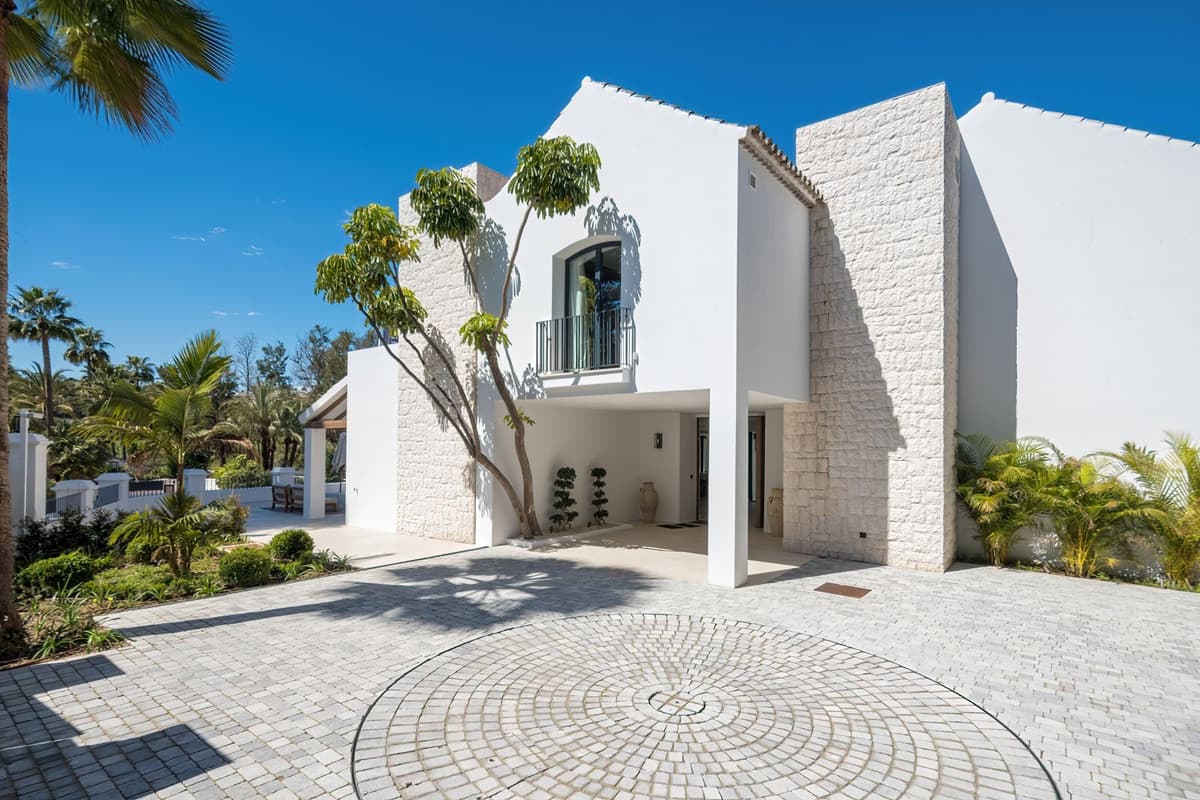 Detached Villa in Nueva Andalucía — photo 4 of 10