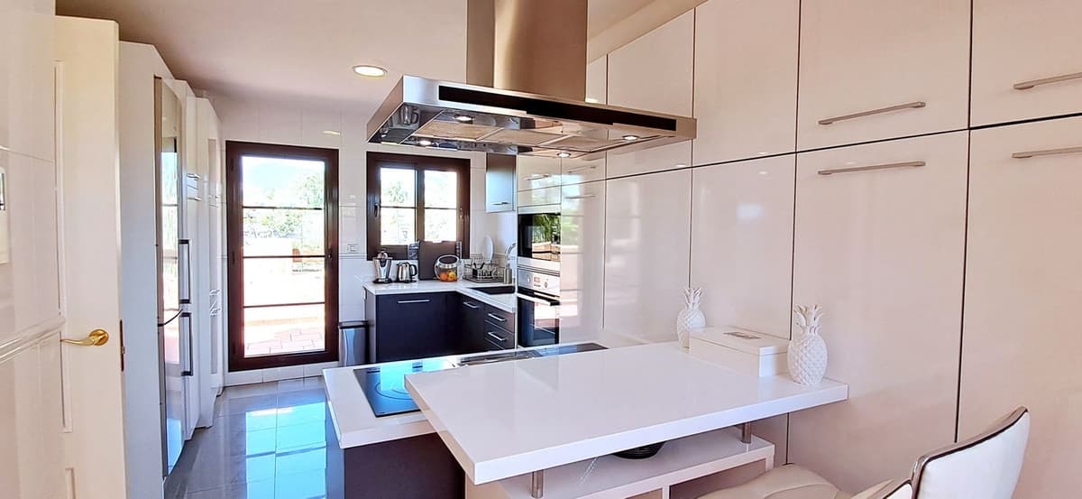 Penthouse Duplex in New Golden Mile — photo 7 of 10