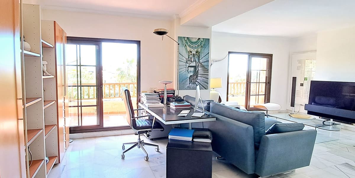 Penthouse Duplex in New Golden Mile — photo 9 of 10