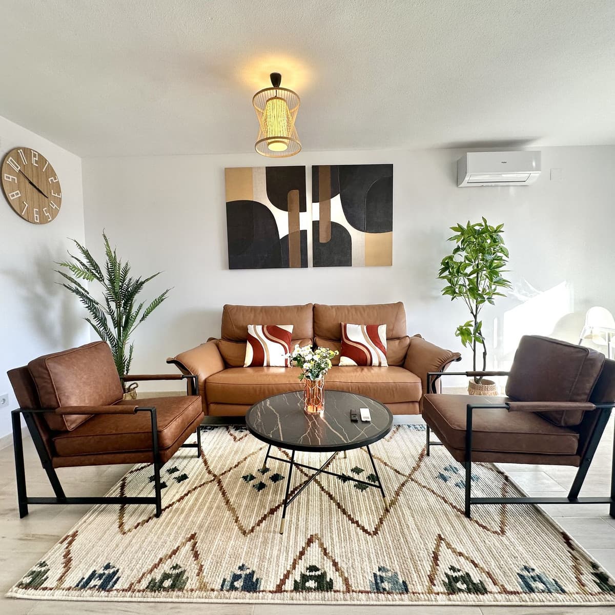 Middle Floor Apartment in Calahonda — photo 3 of 10