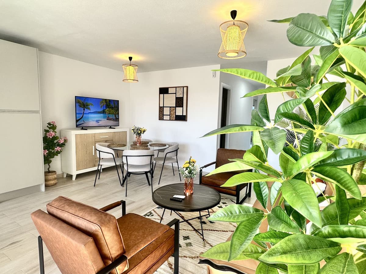 Middle Floor Apartment in Calahonda — photo 10 of 10