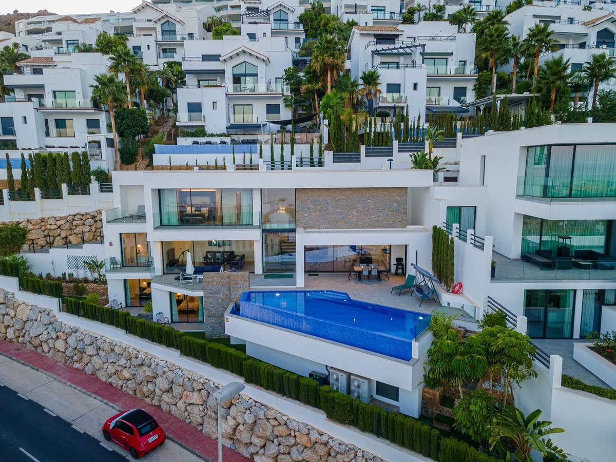 Detached Villa in Benalmadena Costa — photo 7 of 10