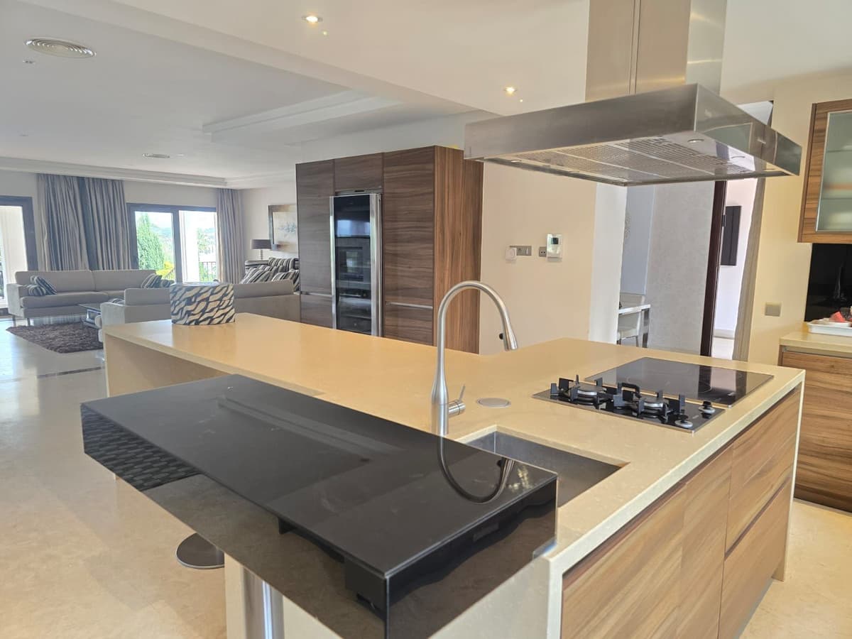Detached Villa in Marbella — photo 7 of 10