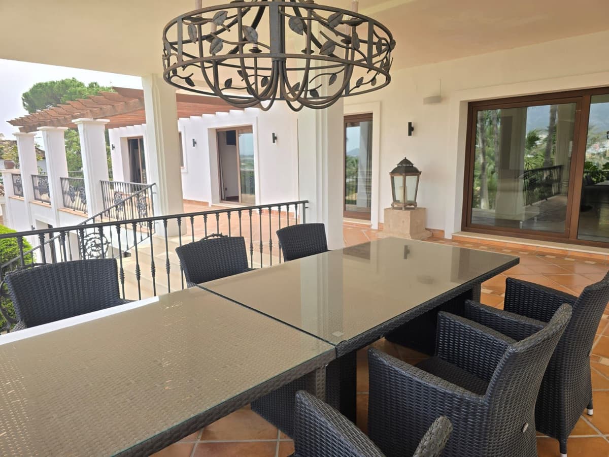 Detached Villa in Marbella — photo 9 of 10