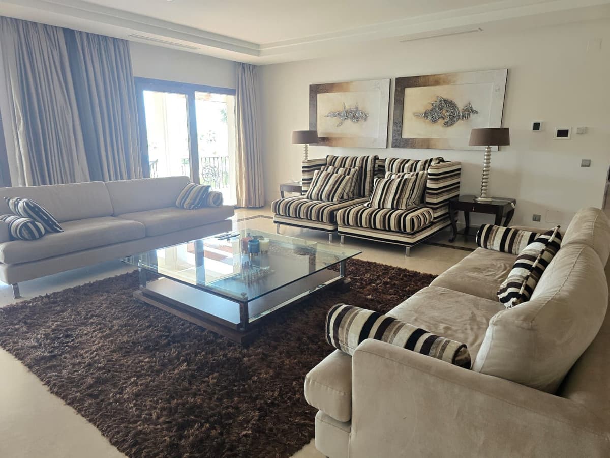 Detached Villa in Marbella — photo 10 of 10