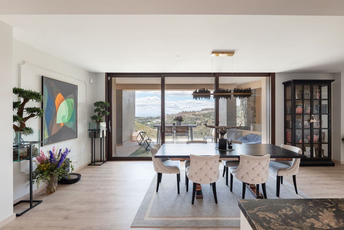 Top Floor Apartment in La Quinta — photo 6 of 10