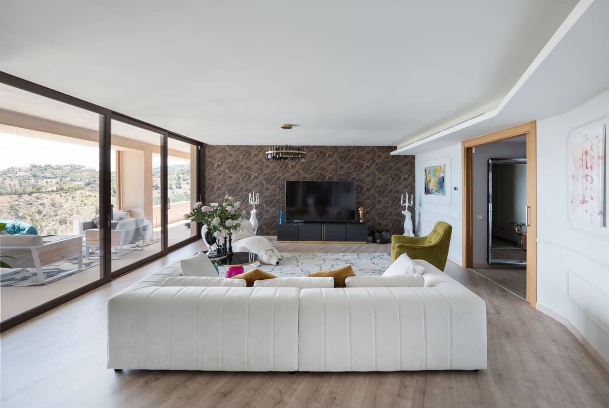 Top Floor Apartment in La Quinta — photo 9 of 10