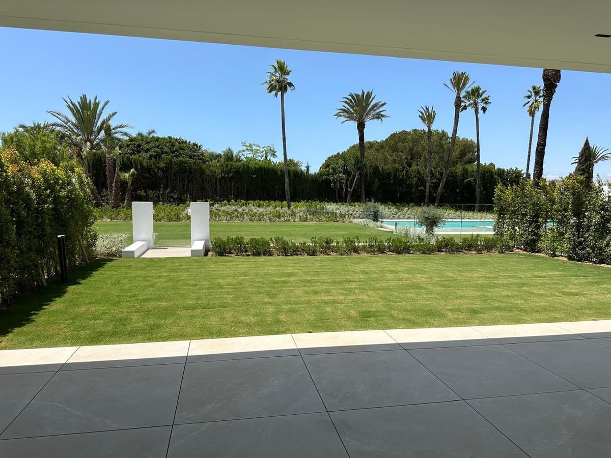 Semi-Detached House in Nueva Andalucía — photo 6 of 10