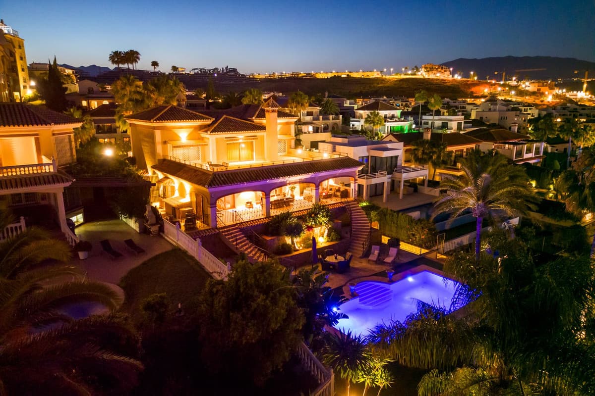 Detached Villa in La Cala de Mijas — photo 3 of 10