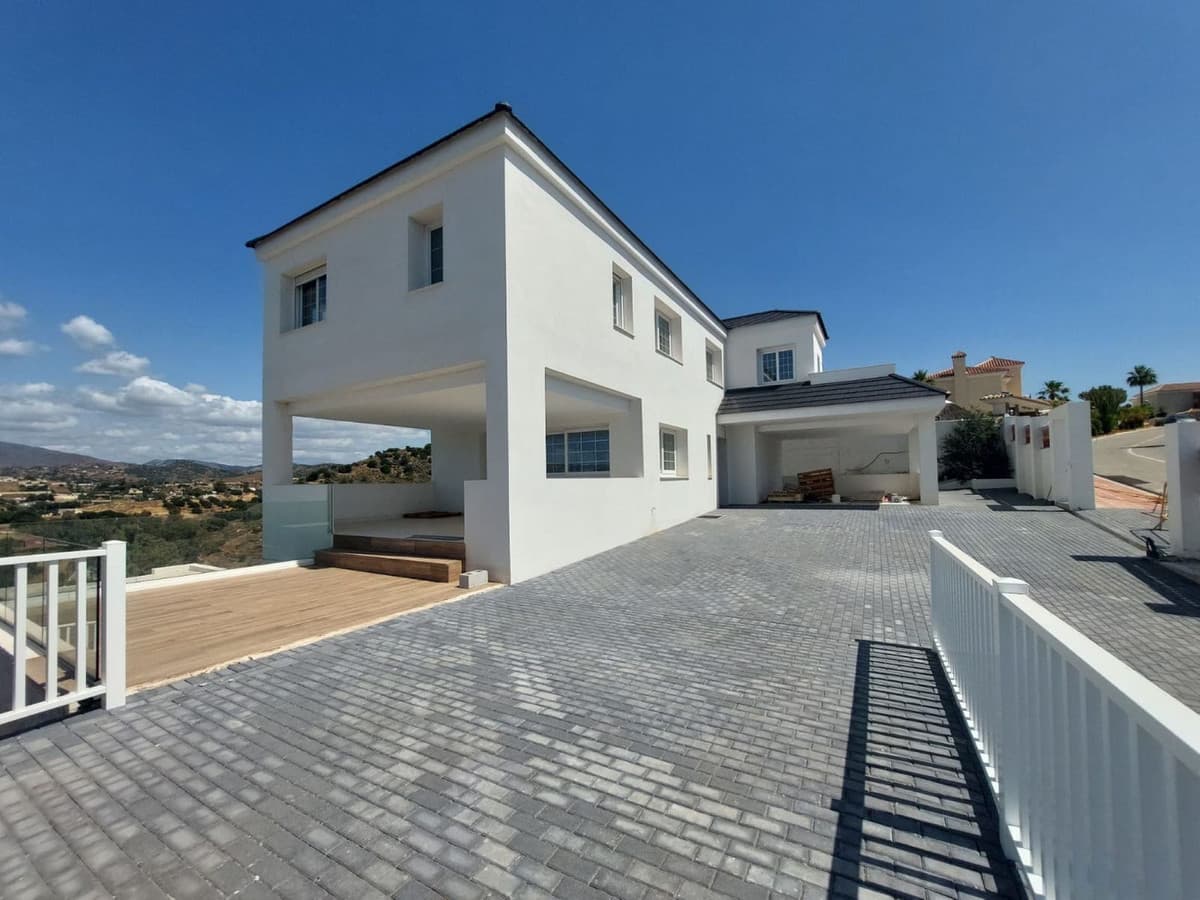 Detached Villa in Mijas Golf — photo 1 of 10
