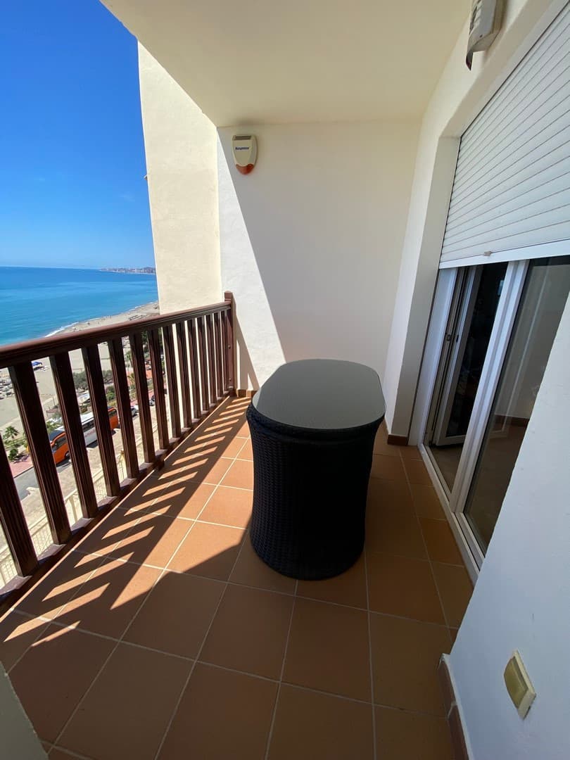 Middle Floor Apartment in Carvajal — photo 5 of 10