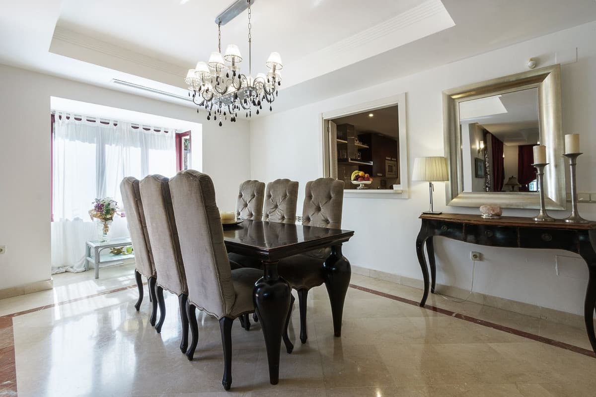 Townhouse in Nueva Andalucía — photo 8 of 10