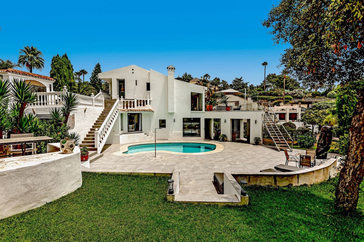 Detached Villa in El Rosario — photo 1 of 10