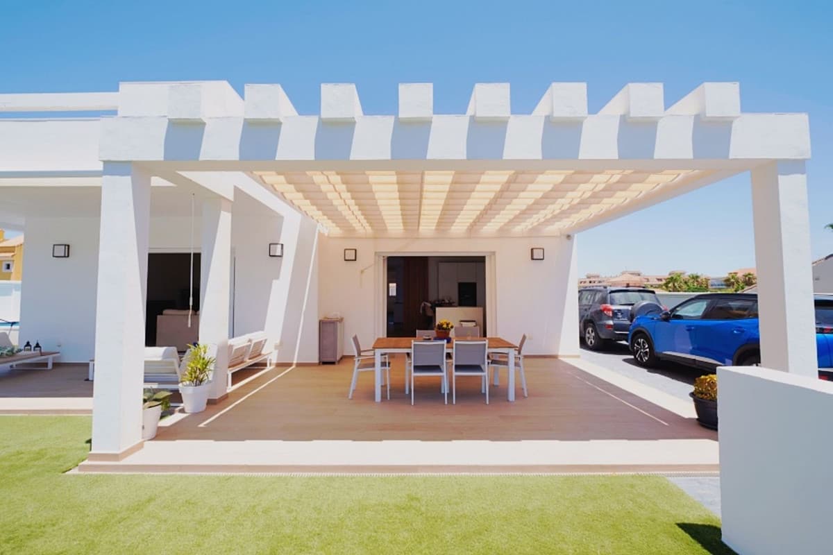Detached Villa in Manilva — photo 1 of 10