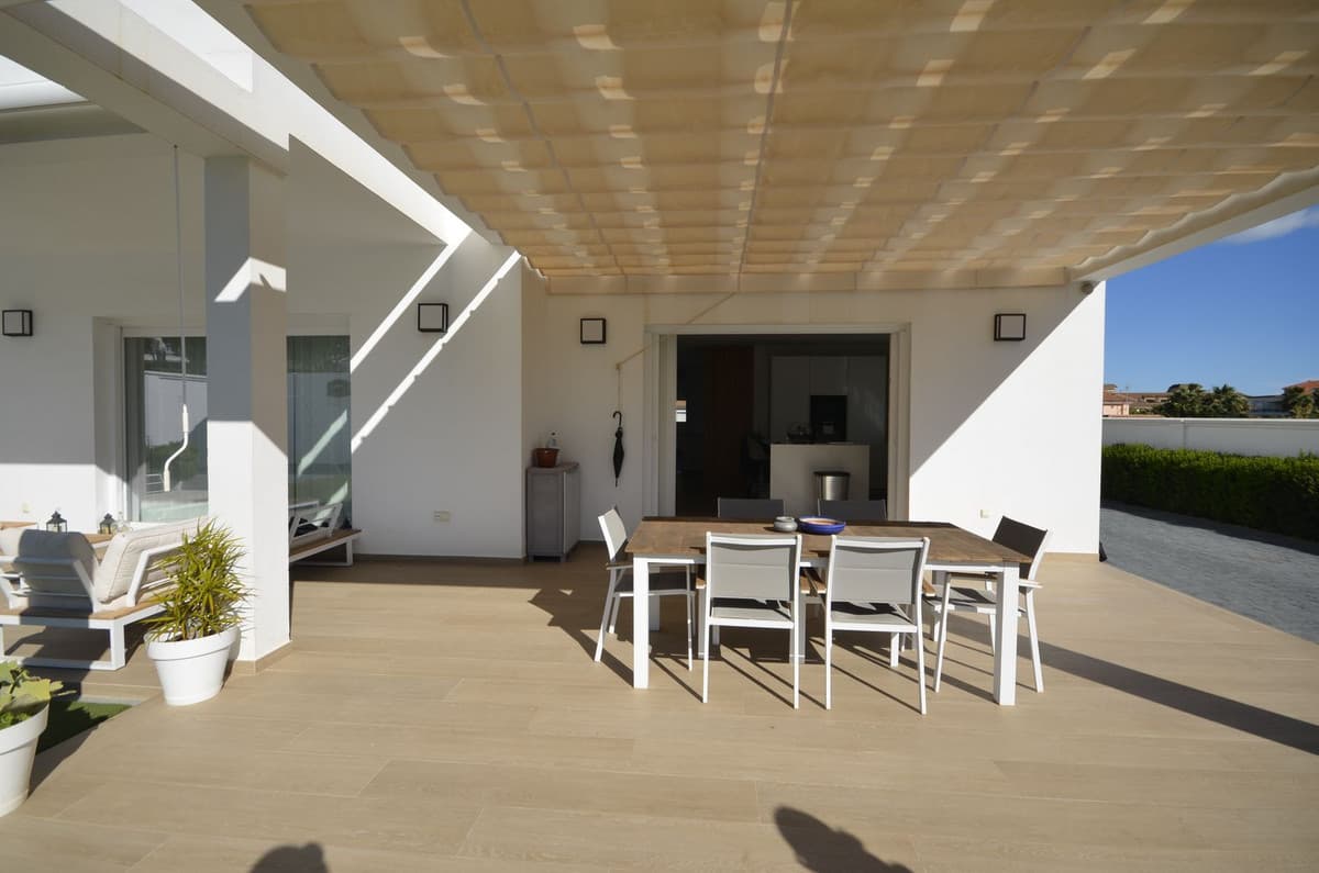 Detached Villa in Manilva — photo 5 of 10