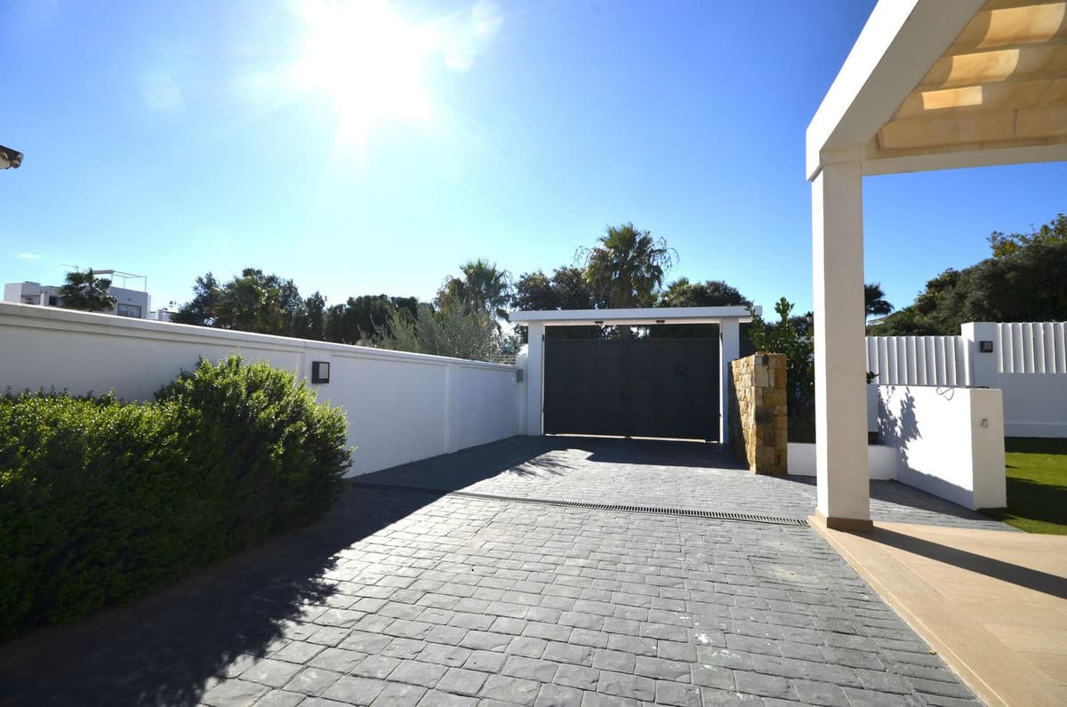 Detached Villa in Manilva — photo 7 of 10