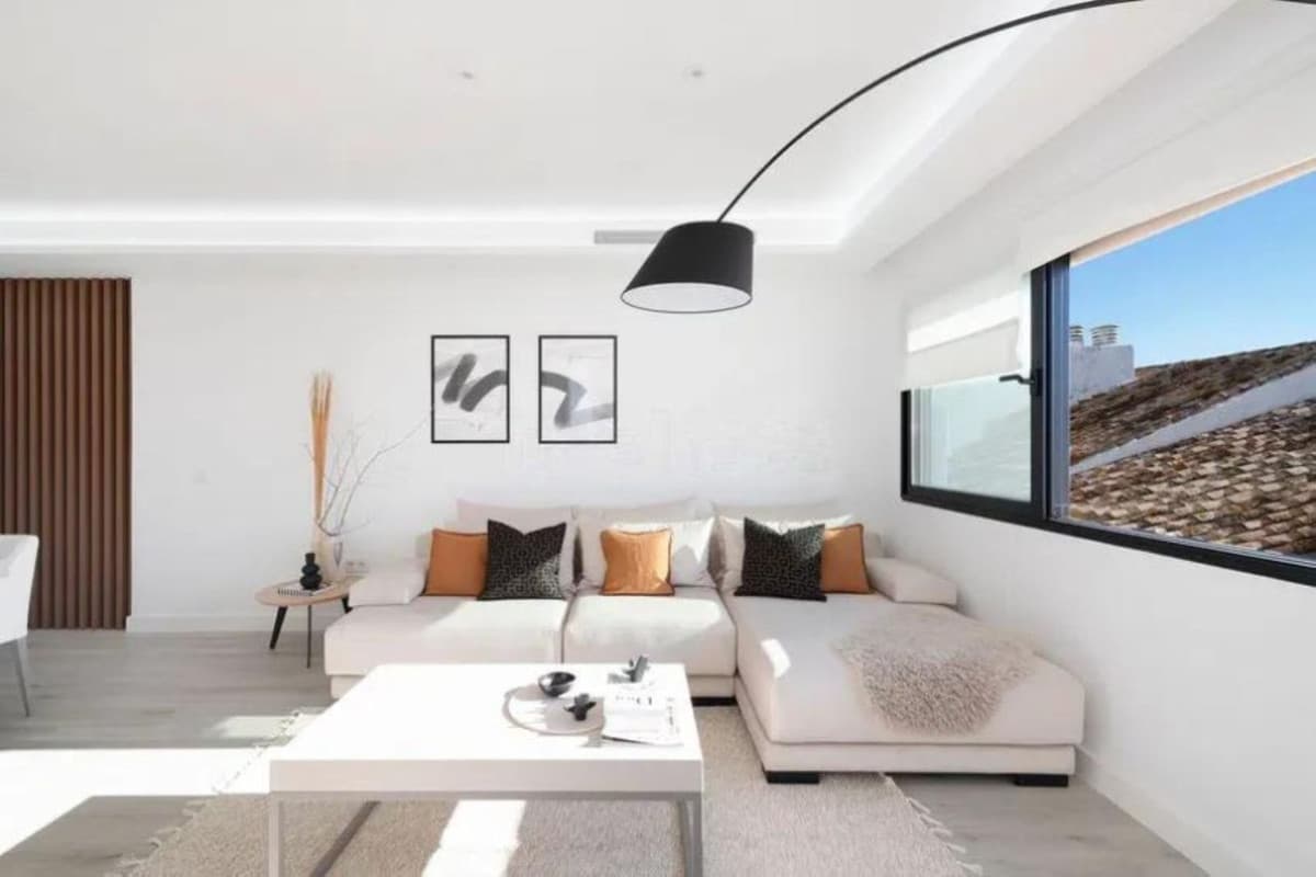 Middle Floor Apartment in Puerto Banús — photo 4 of 10