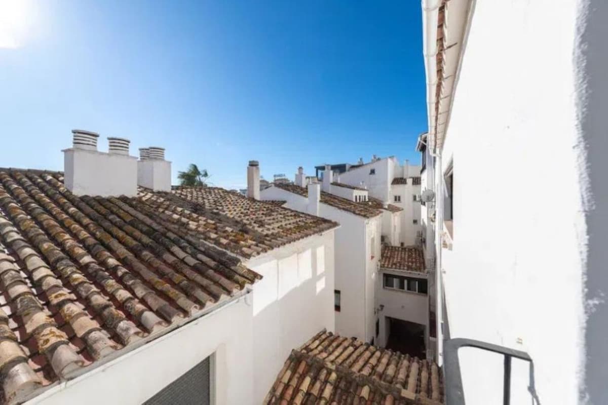 Middle Floor Apartment in Puerto Banús — photo 7 of 10