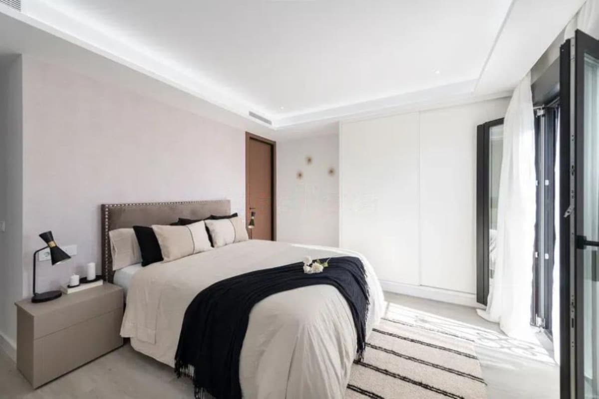 Middle Floor Apartment in Puerto Banús — photo 10 of 10