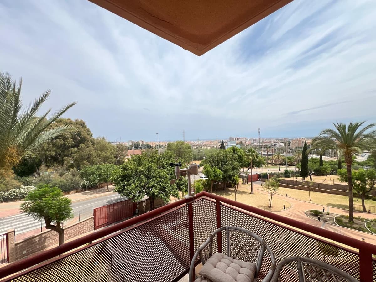 Middle Floor Apartment in Puerto de la Torre — photo 1 of 10