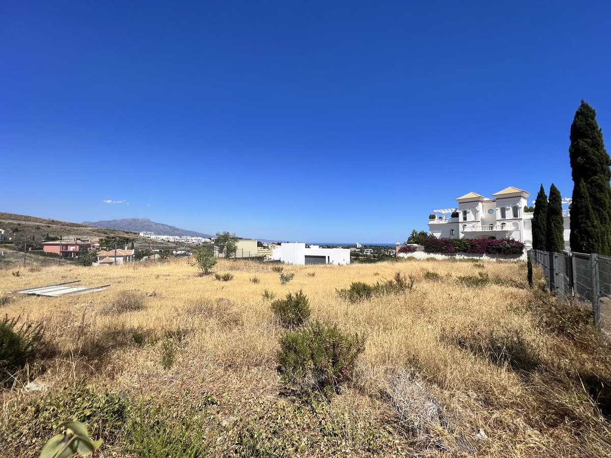 Residential Plot in Benahavís — photo 1 of 9