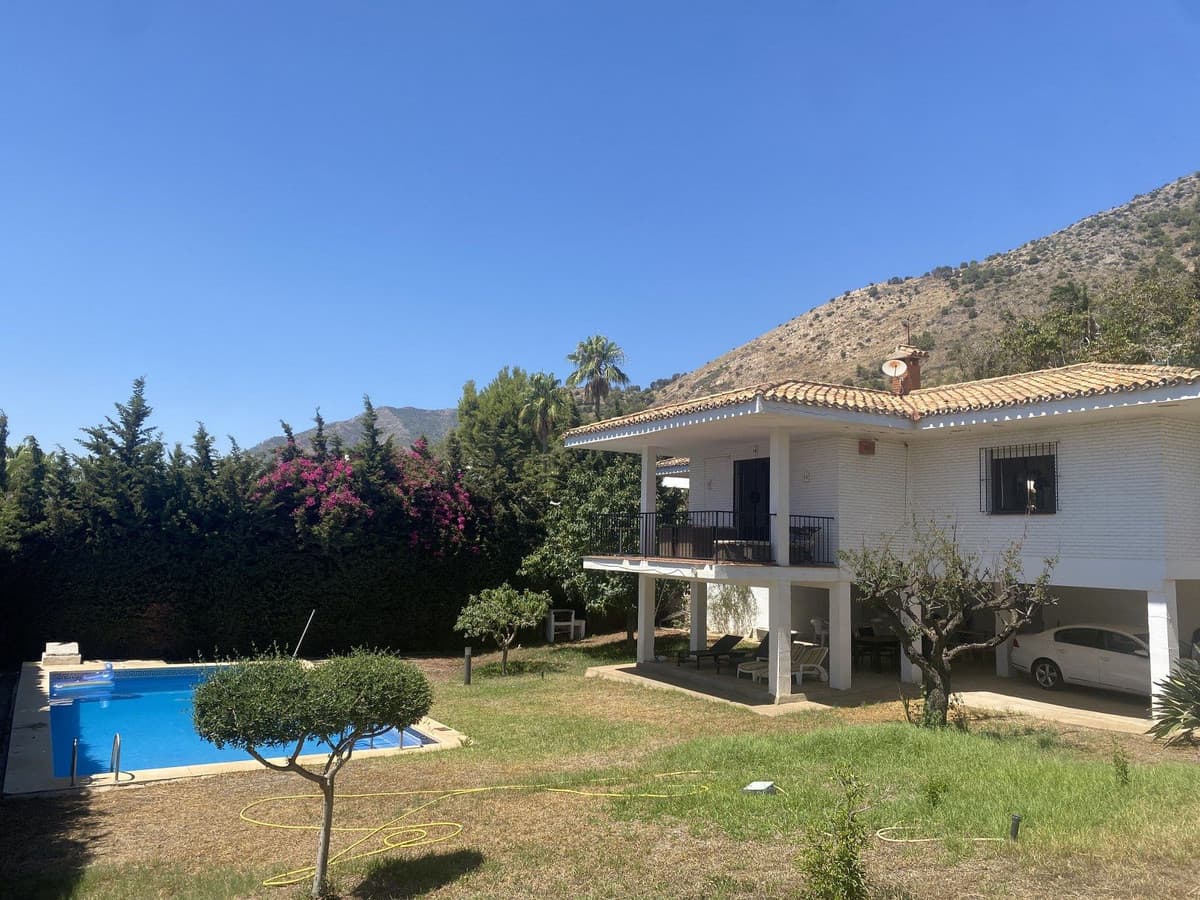 Detached Villa in La Capellania — photo 1 of 10