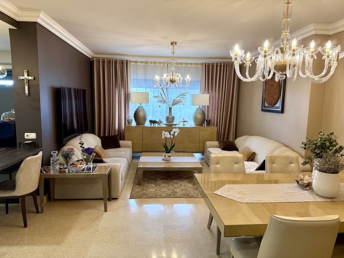 Ground Floor Apartment in Benahavís — photo 7 of 10