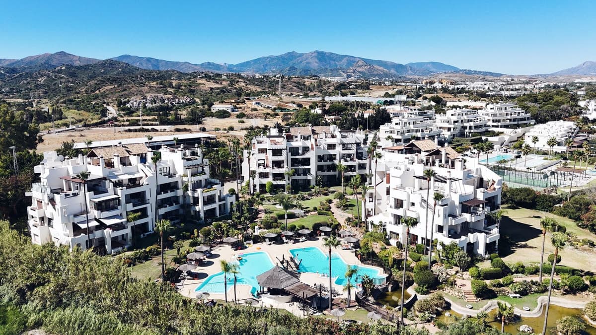 Ground Floor Apartment in Estepona — photo 1 of 10