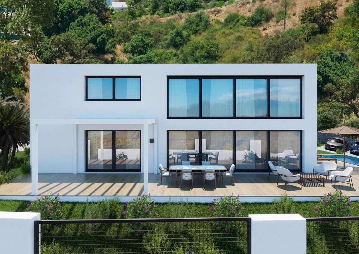 Detached Villa in La Mairena — photo 1 of 10