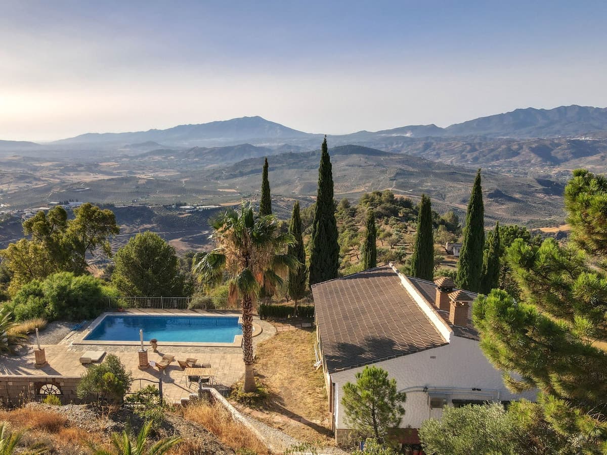 Detached Villa in Alozaina — photo 4 of 10