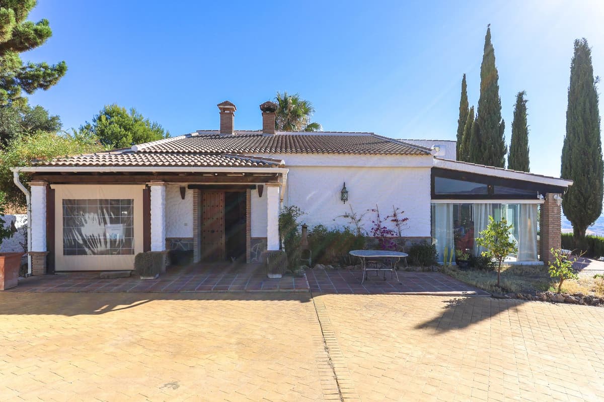 Detached Villa in Alozaina — photo 9 of 10