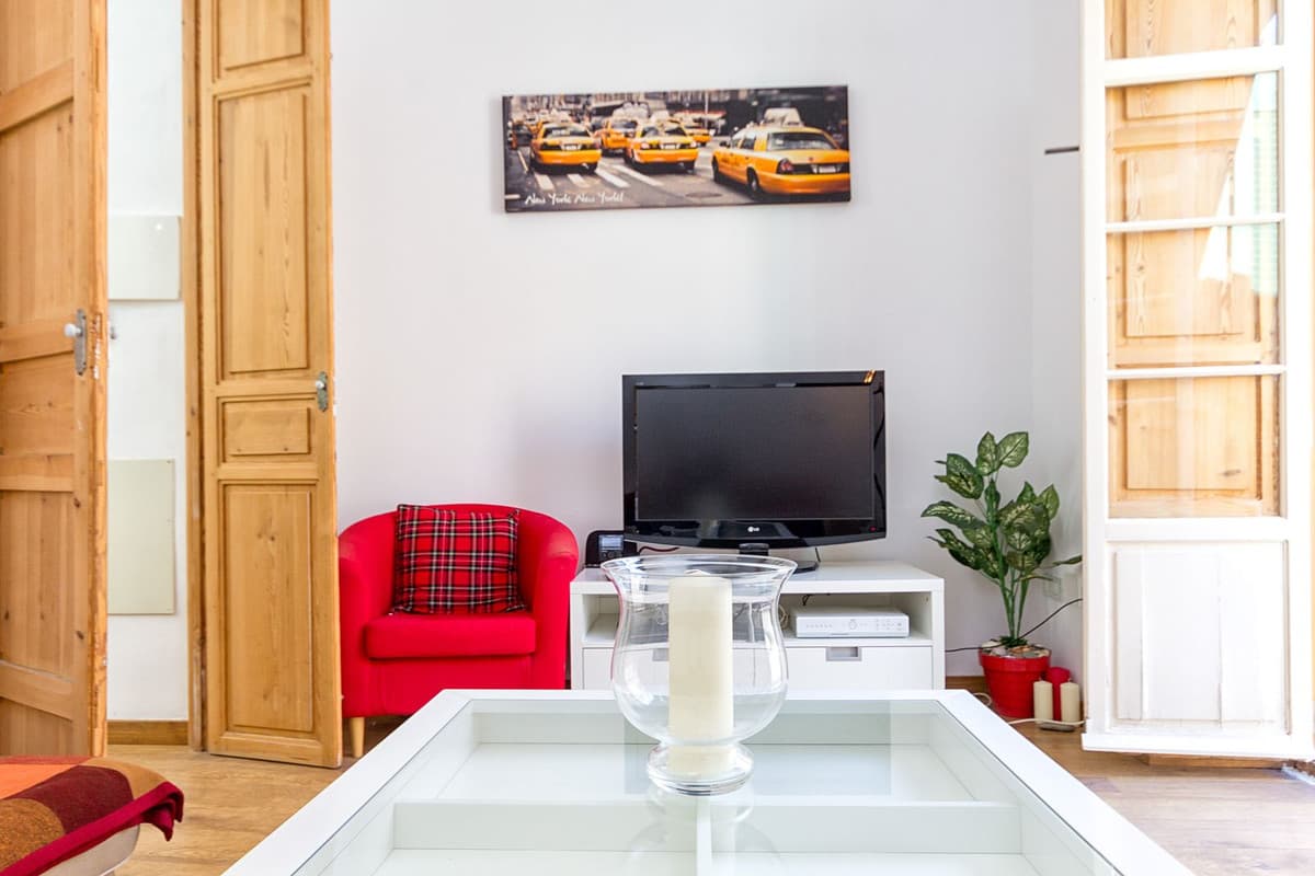 Middle Floor Apartment in Málaga Centro — photo 3 of 10