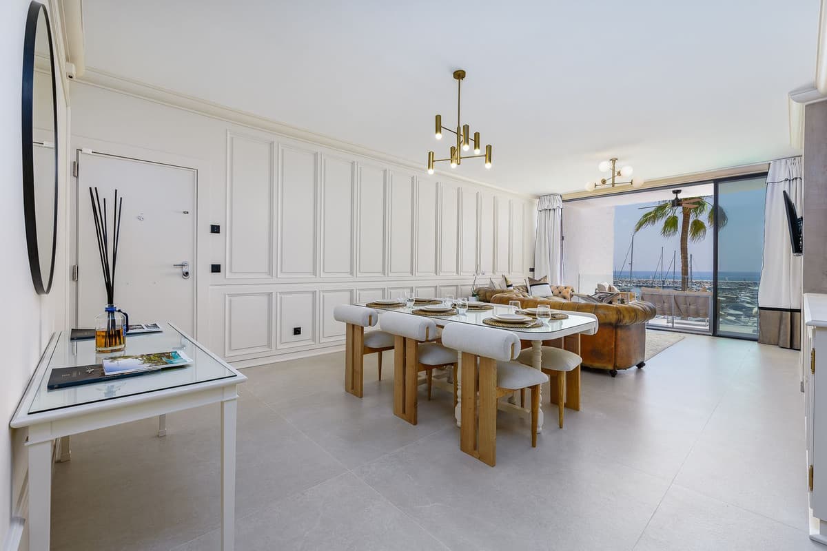 Middle Floor Apartment in Puerto Banús — photo 3 of 10