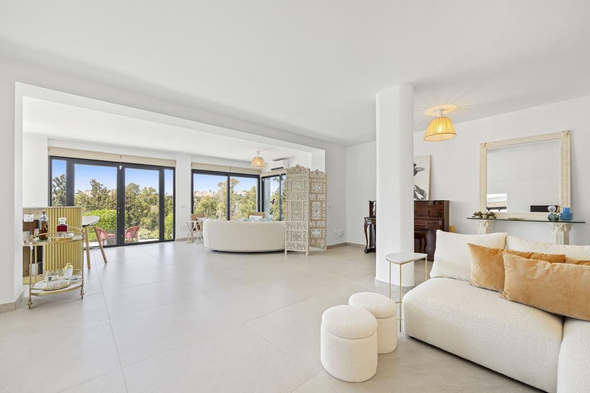Detached Villa in Guadalmina Alta — photo 2 of 10