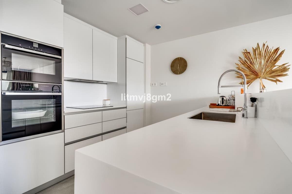 Middle Floor Apartment in Cabopino — photo 7 of 10