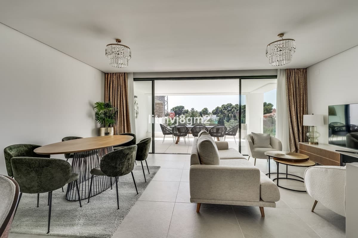 Middle Floor Apartment in Cabopino — photo 9 of 10