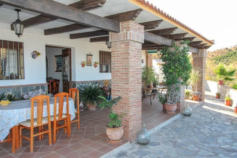 Detached Villa in Guaro — photo 5 of 10