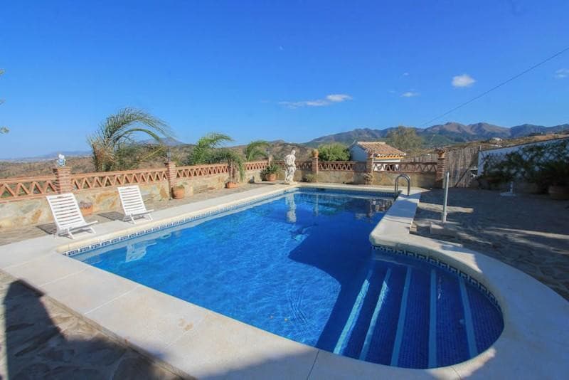 Detached Villa in Guaro — photo 9 of 10