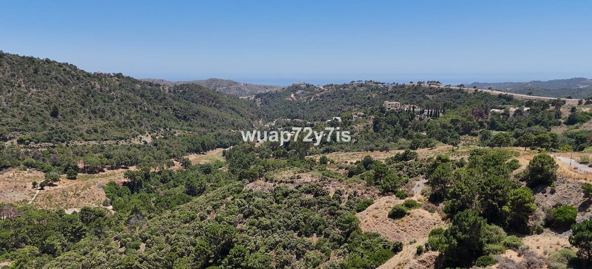 Residential Plot in Benahavís — photo 2 of 3