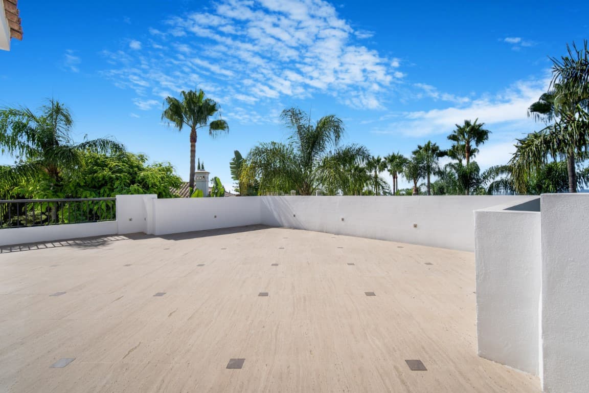 Detached Villa in The Golden Mile — photo 9 of 10