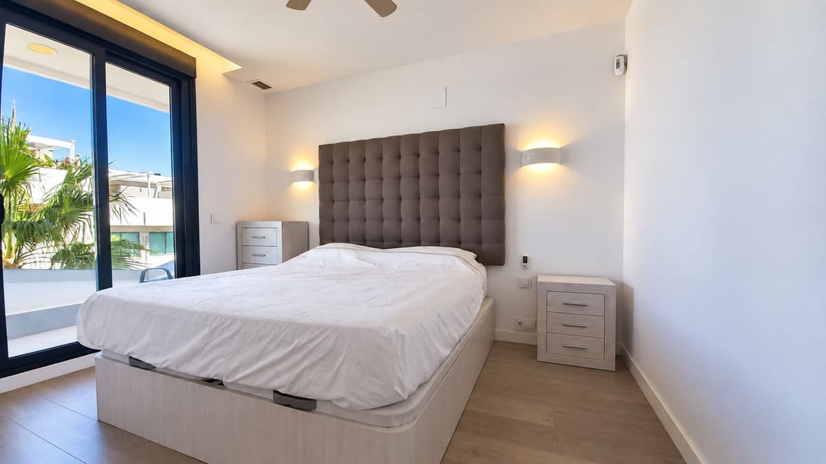 Middle Floor Apartment in La Cala — photo 10 of 10