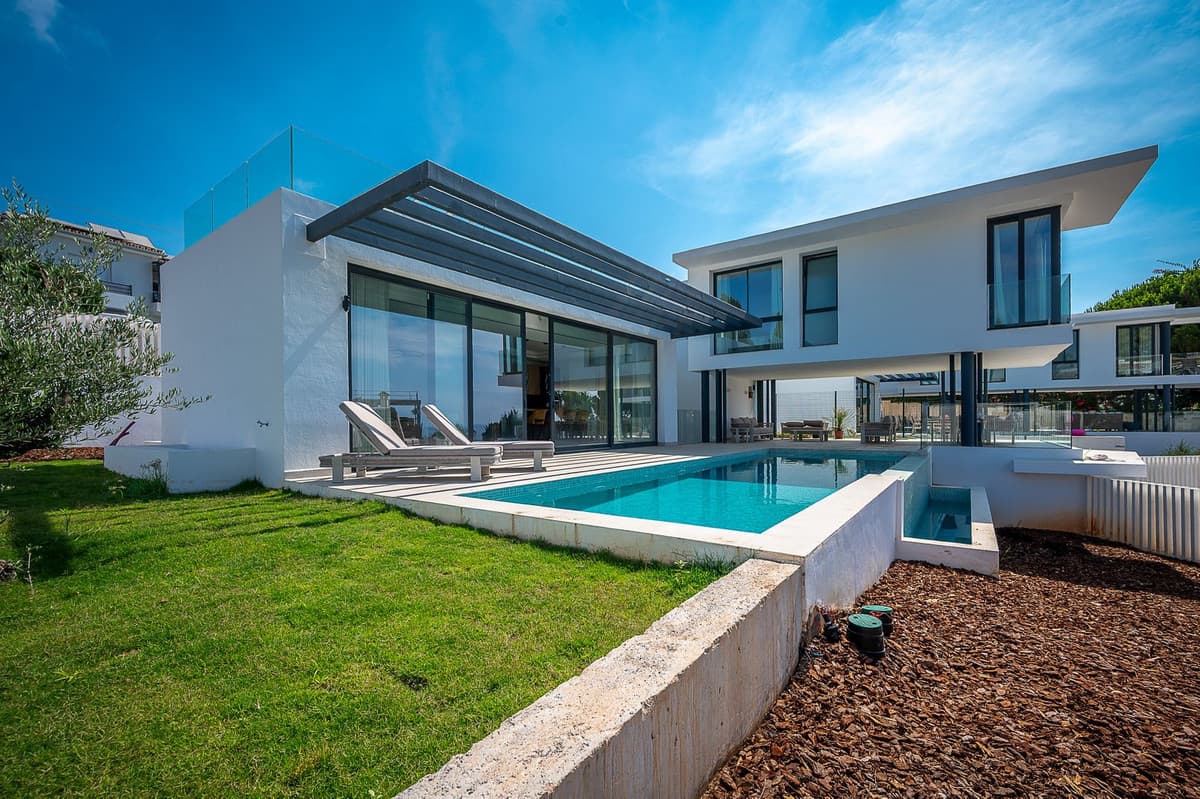 Detached Villa in El Chaparral — photo 9 of 10