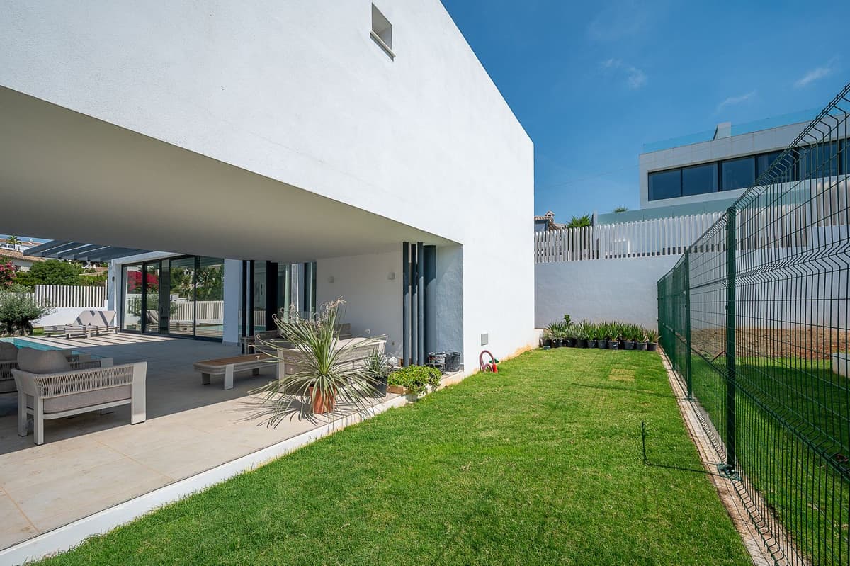 Detached Villa in El Chaparral — photo 10 of 10