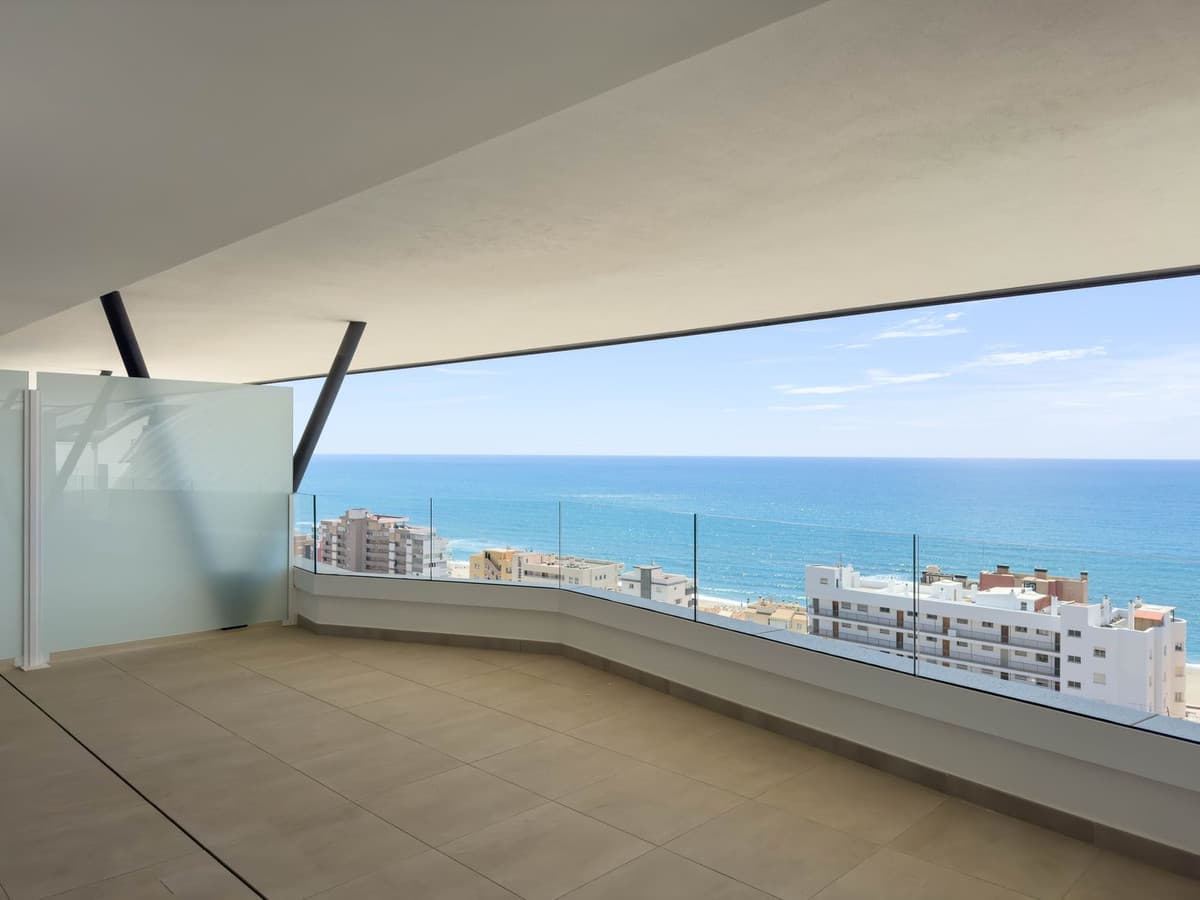 Middle Floor Apartment in Fuengirola — photo 1 of 10