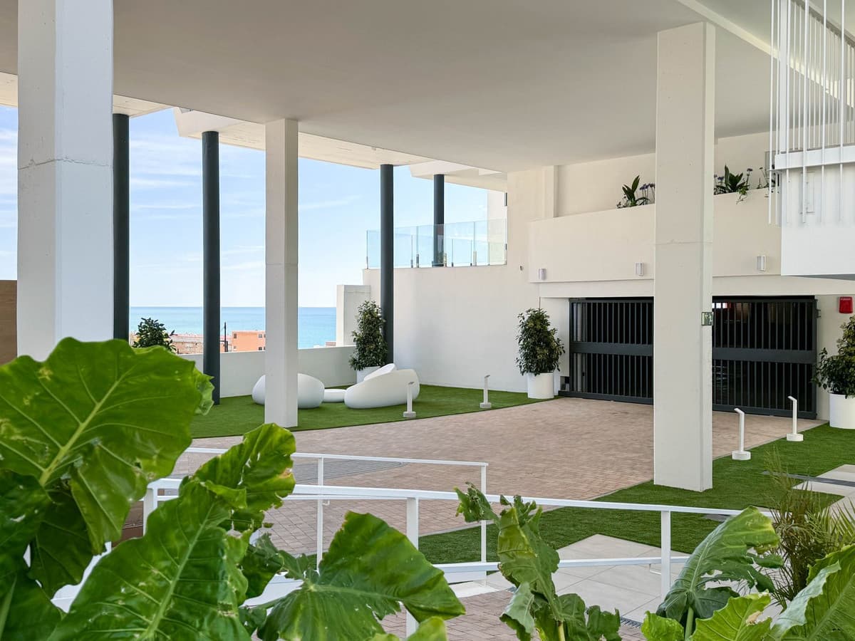 Middle Floor Apartment in Fuengirola — photo 7 of 10