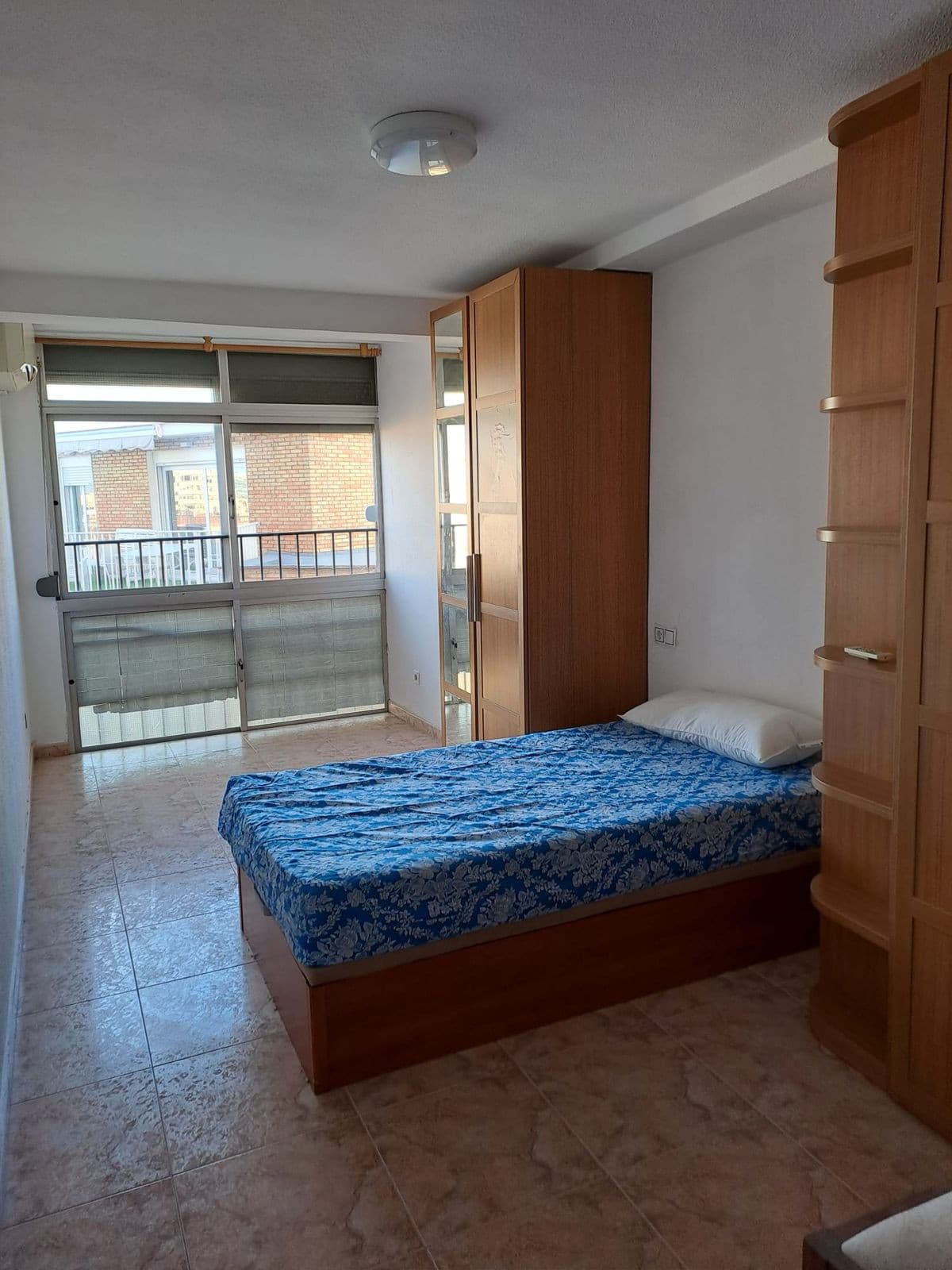 Middle Floor Apartment in Málaga Centro — photo 3 of 10