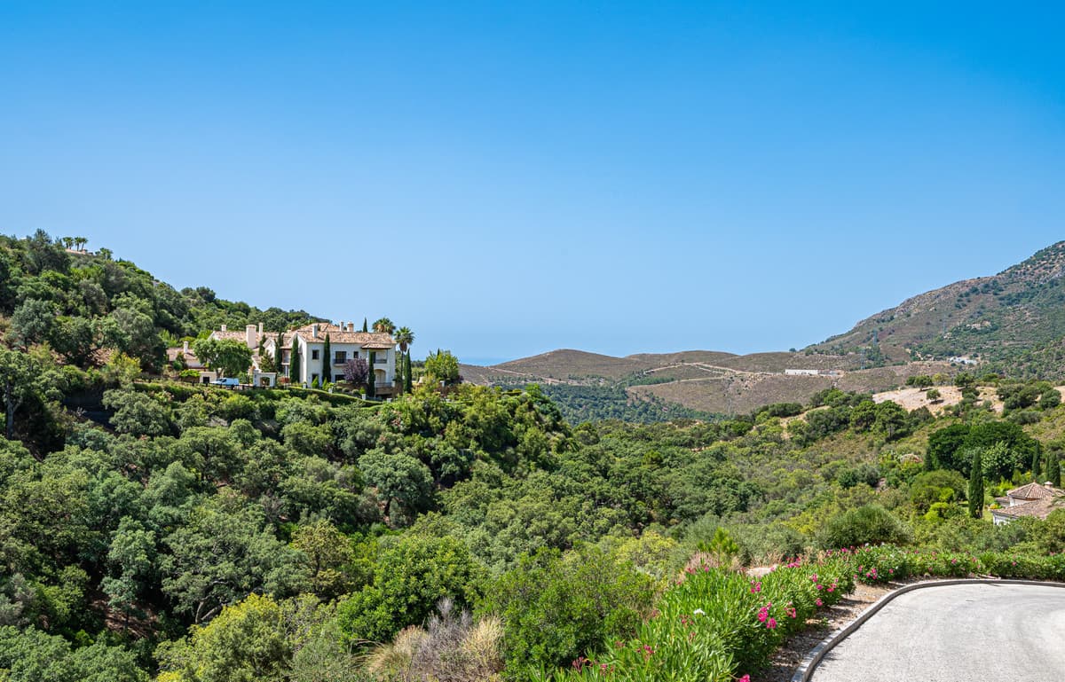 Land in La Zagaleta — photo 1 of 10