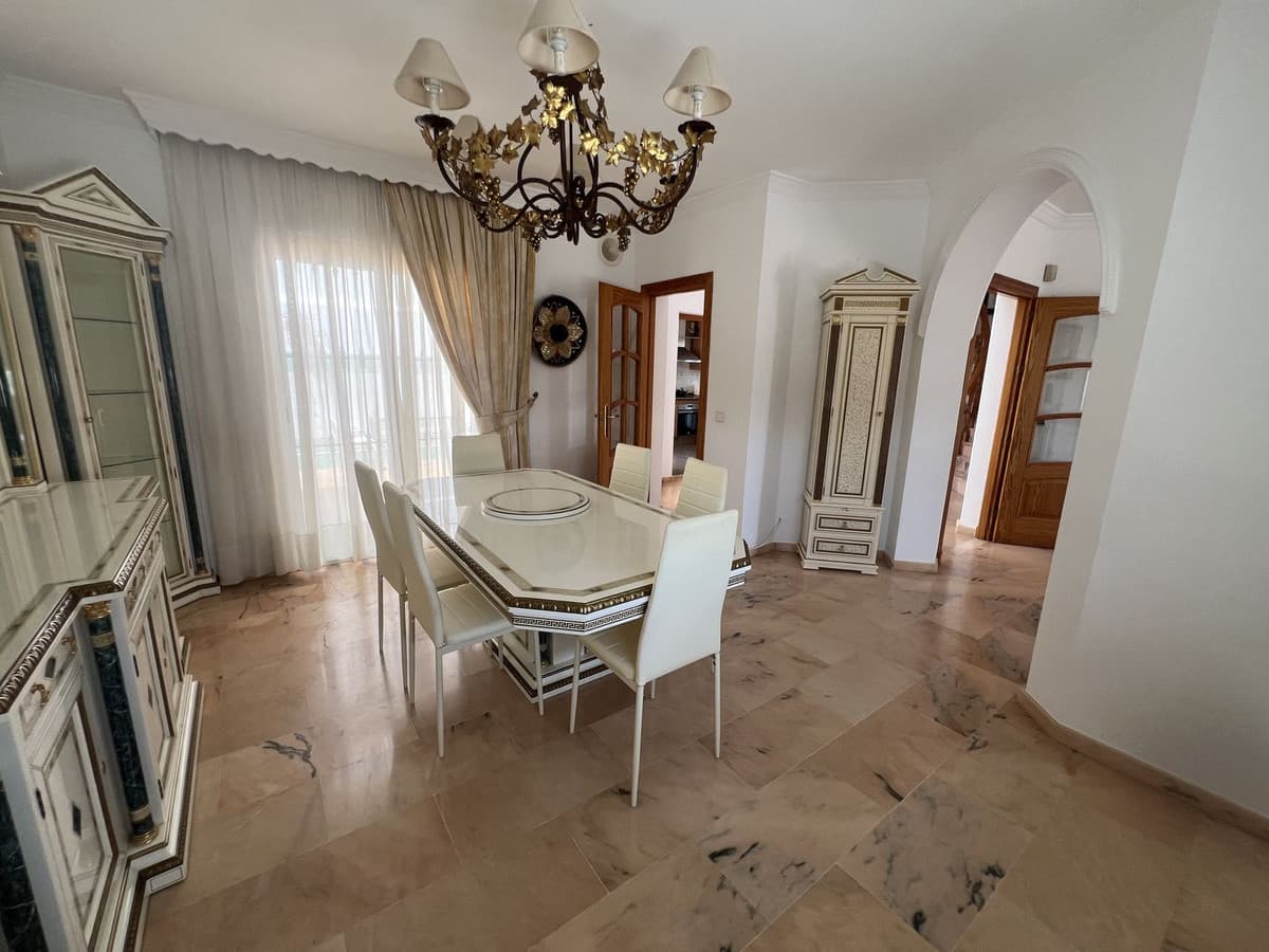 Semi-Detached House in San Pedro de Alcántara — photo 4 of 10